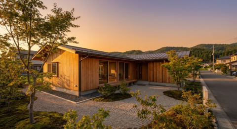 松川の家
